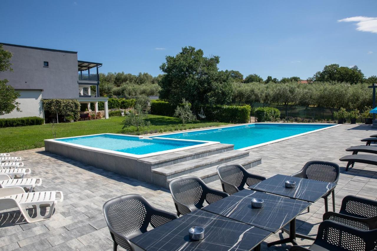 Apartments Lucy Rovinj Bagian luar foto