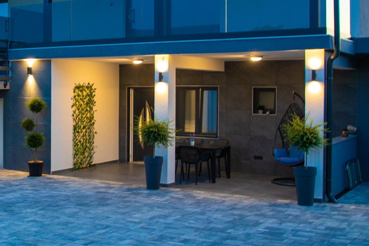 Apartments Lucy Rovinj Bagian luar foto