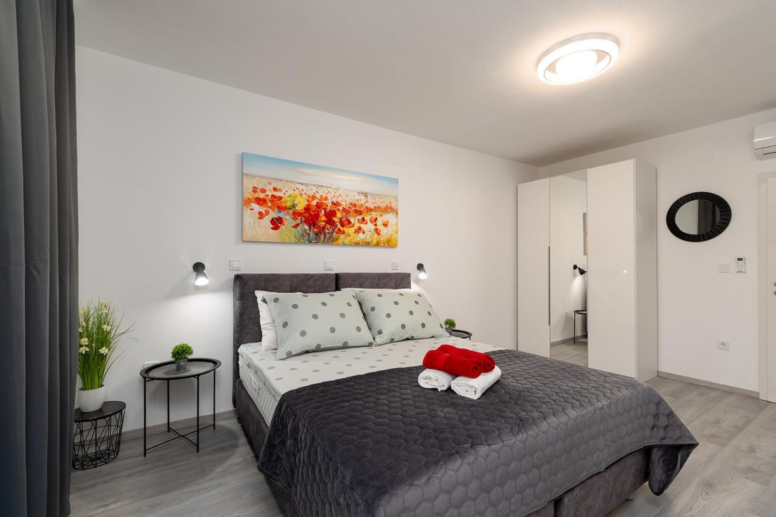 Apartments Lucy Rovinj Ruang foto